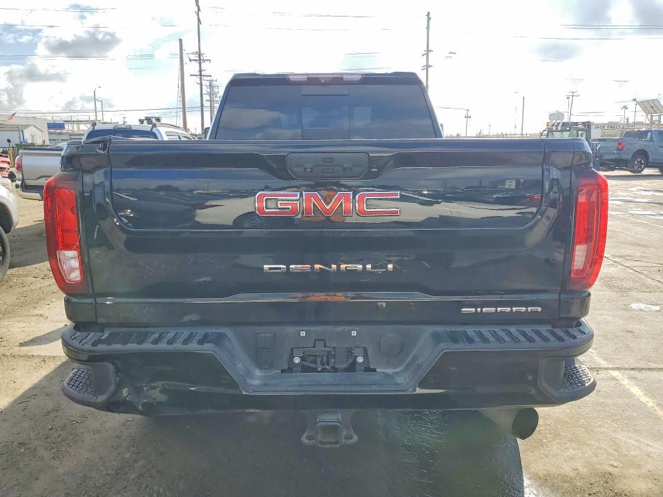 2022 GMC Sierra K3500 Denali