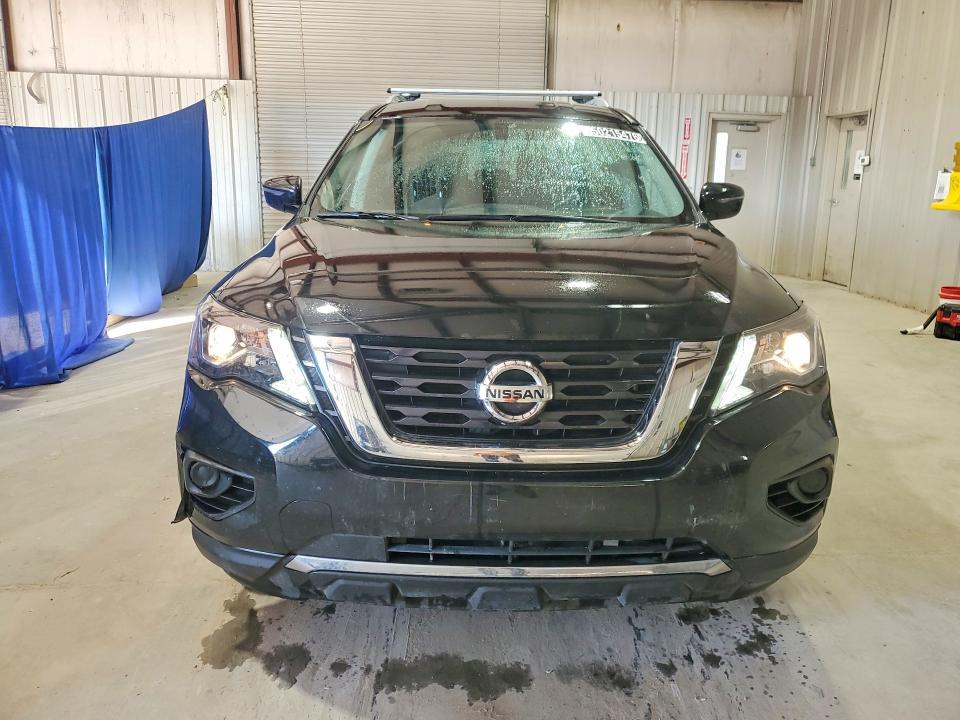 2020 Nissan Pathfinder s