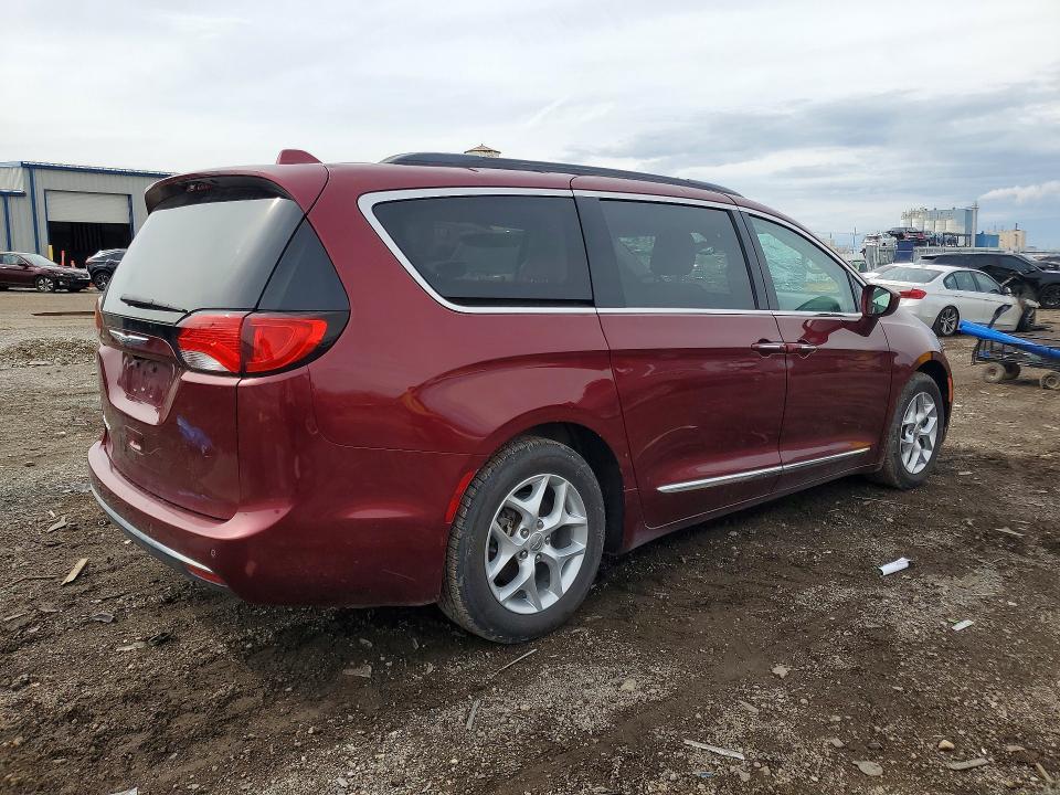 2017 Chrysler Pacifica Touring l