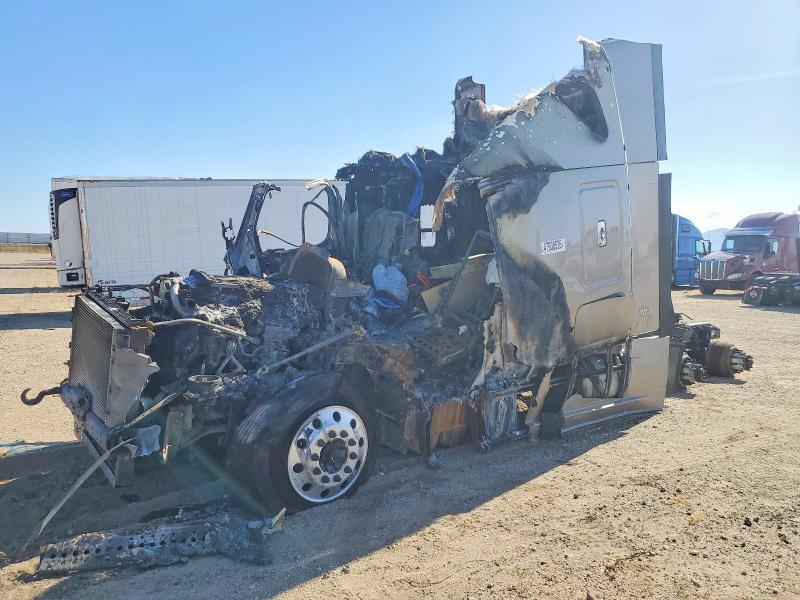 2016 Freigliner 2016 Freightliner Cascadia 125 Semi Truck