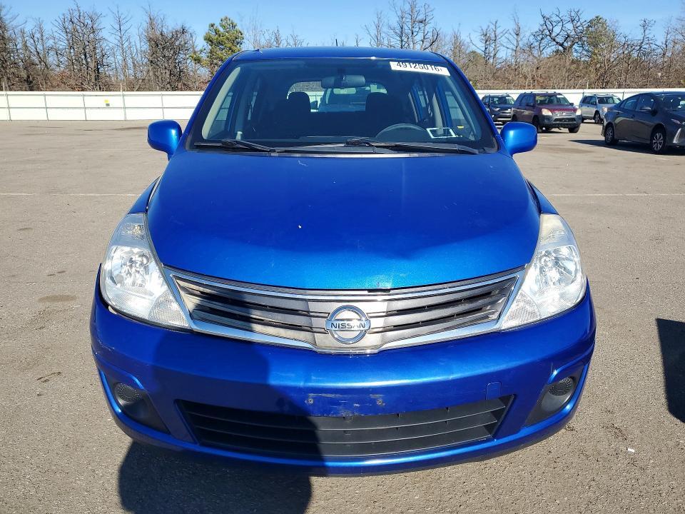 2011 Nissan Versa 1.8 s