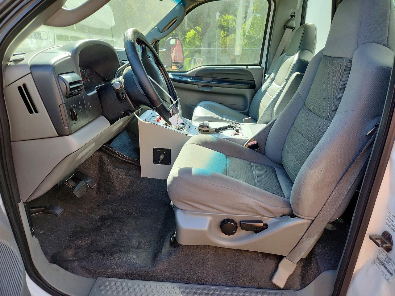 2006 Ford F350 Super Duty Ambulance