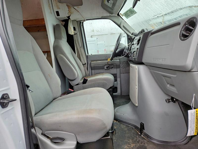 2011 Ford Econoline E350 Super Duty Cutaway van
