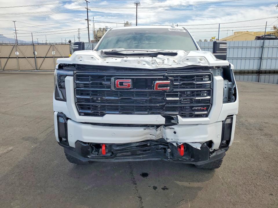 2024 GMC Sierra K2500 AT4