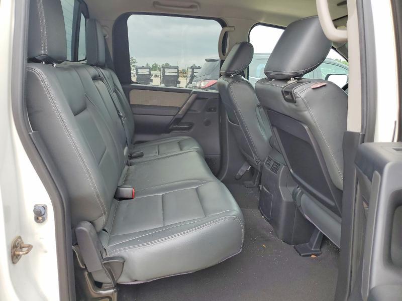 2012 Nissan Titan s