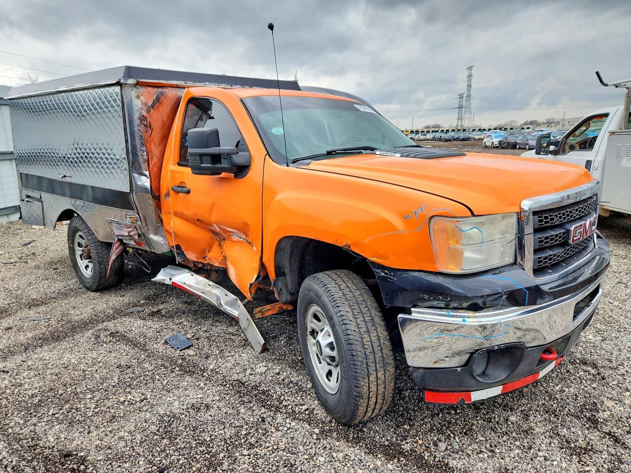 2011 GMC Sierra C2500 BOX Truck