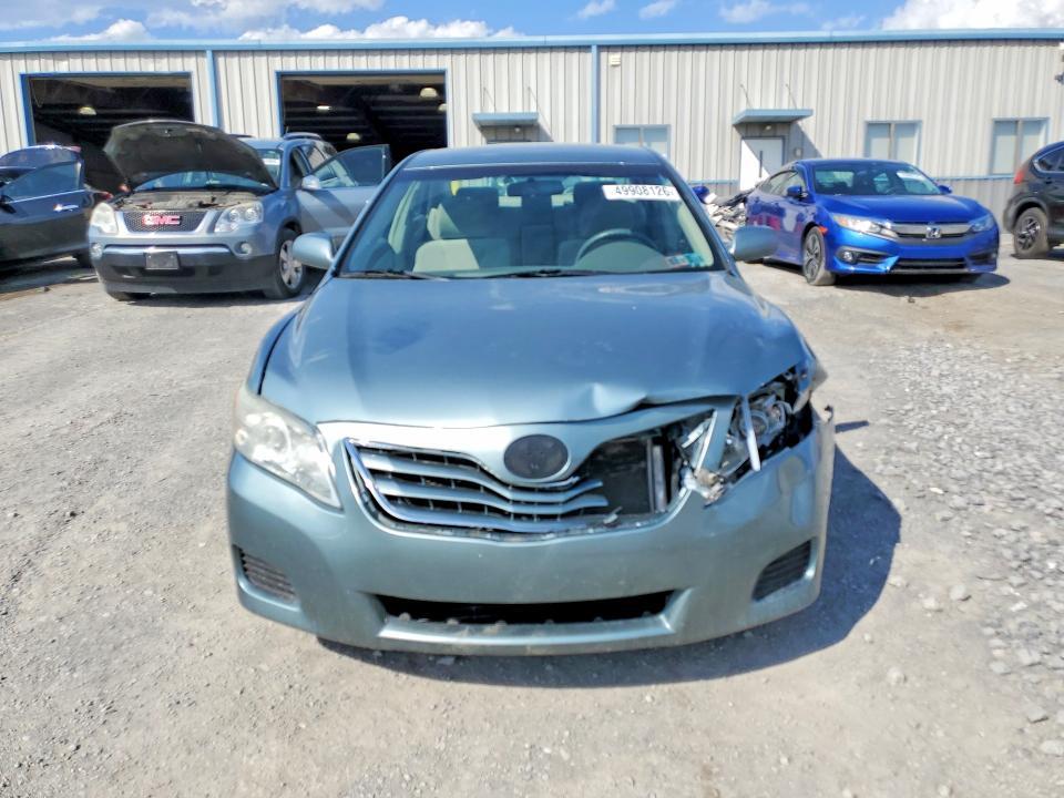 2010 Toyota Camry le