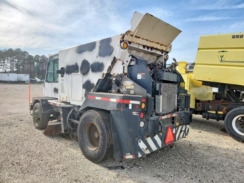 2018 Global Sweeper Truck