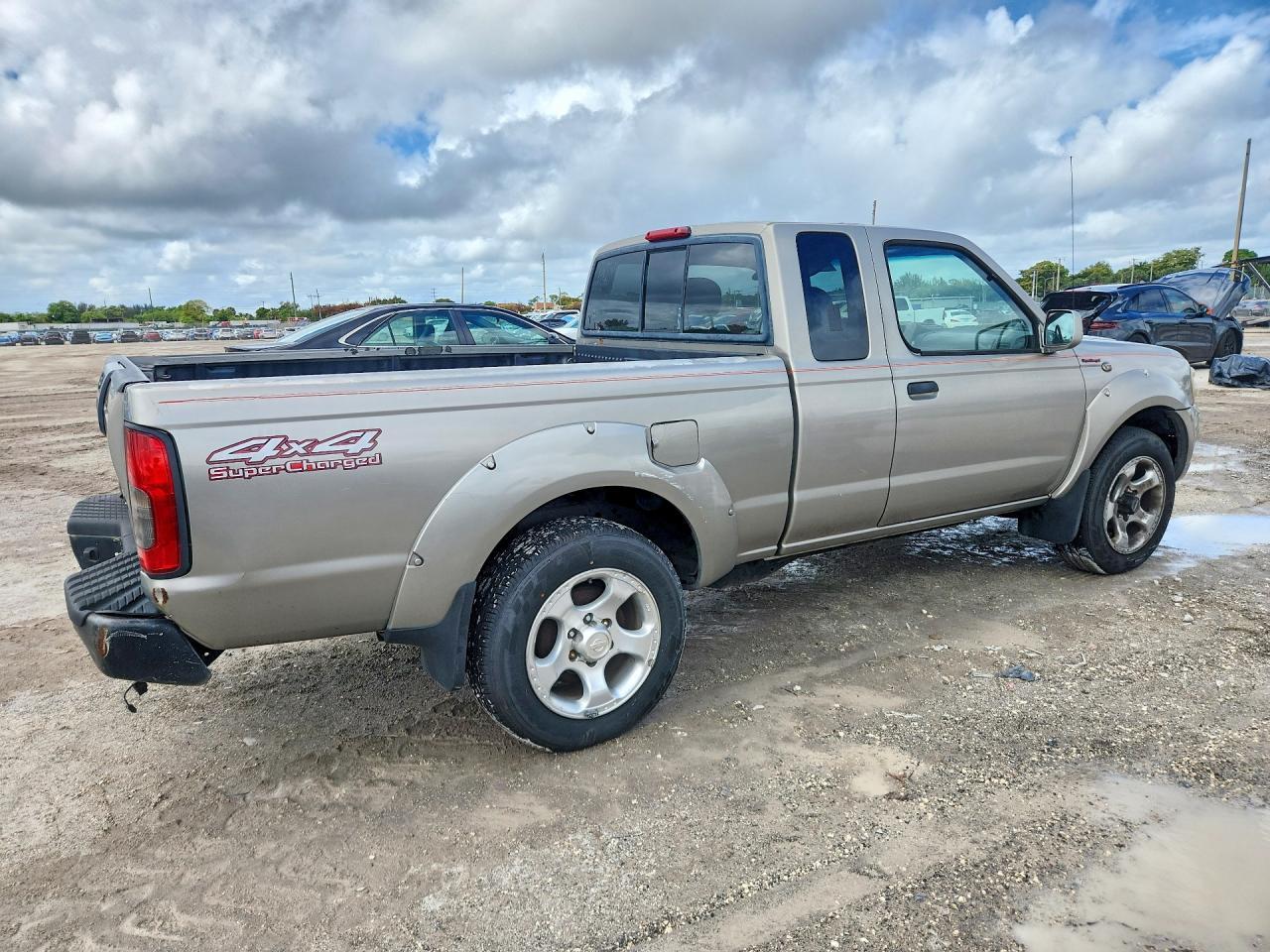 2001 Nissan Frontier SC
