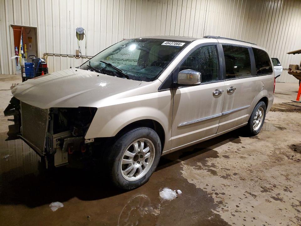 2016 Chrysler Town & Country Limited Platinum