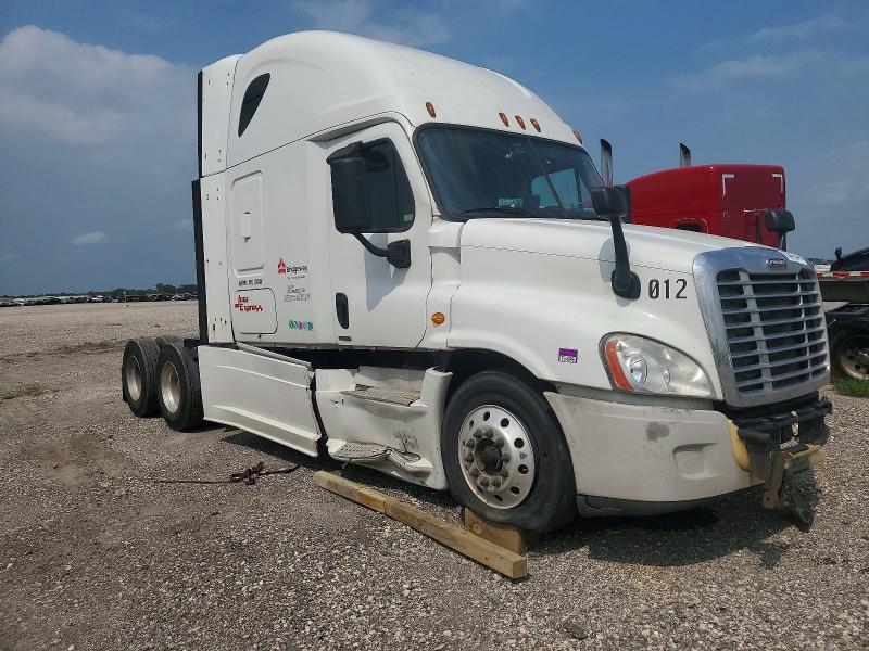 2016 Freigliner 2016 Freightliner Cascadia 125 Semi Truck