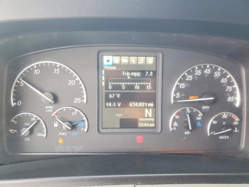 2018 Freigliner 2018 Freightliner Cascadia 126 Semi Truck