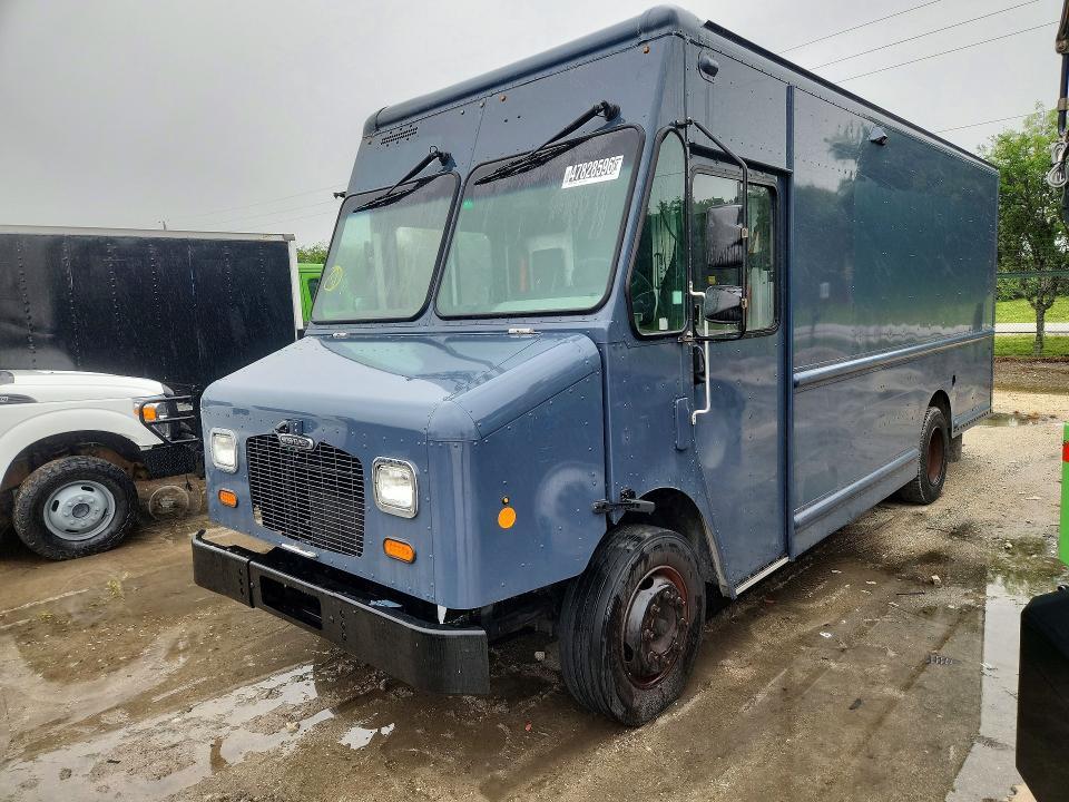 2020 Freightliner MT45G Delivery Truck