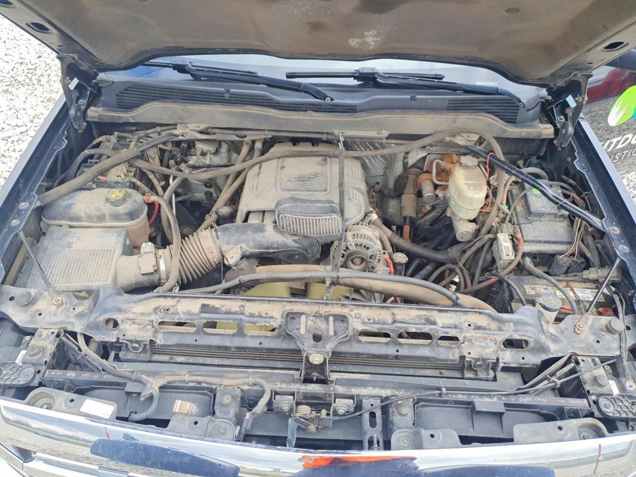 2015 Chevrolet Silverado 2500 Flatbed Truck