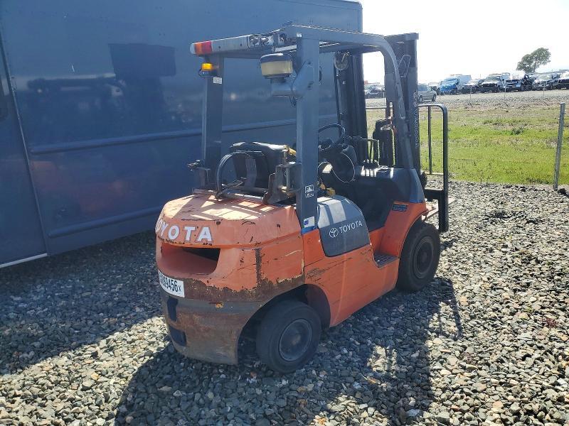 2001 Toyota 7FGU25 Forklift