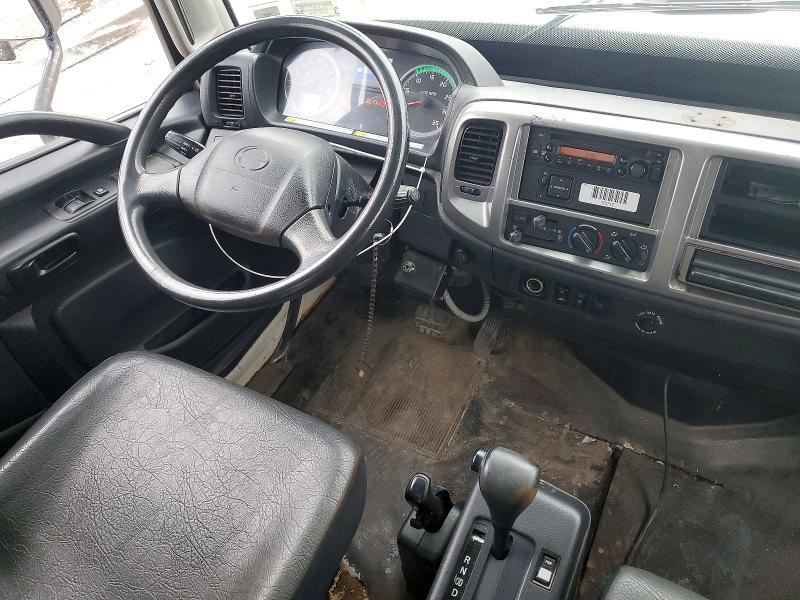 2011 Hino 258/268 BOX Truck