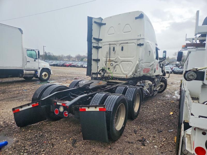 2021 Freightliner Cascadia 126 Semi Truck