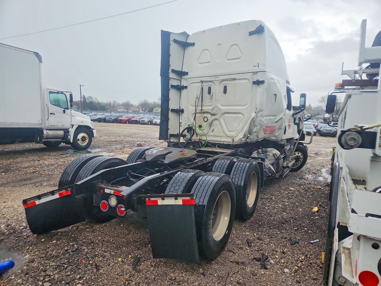 2021 Freightliner Cascadia 126 Semi Truck