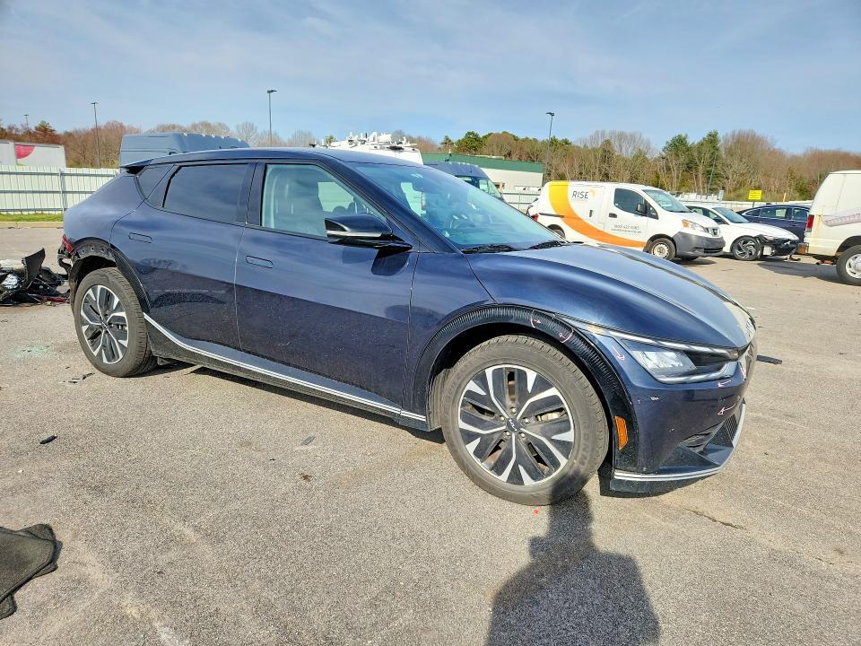 2023 KIA EV6 Wind