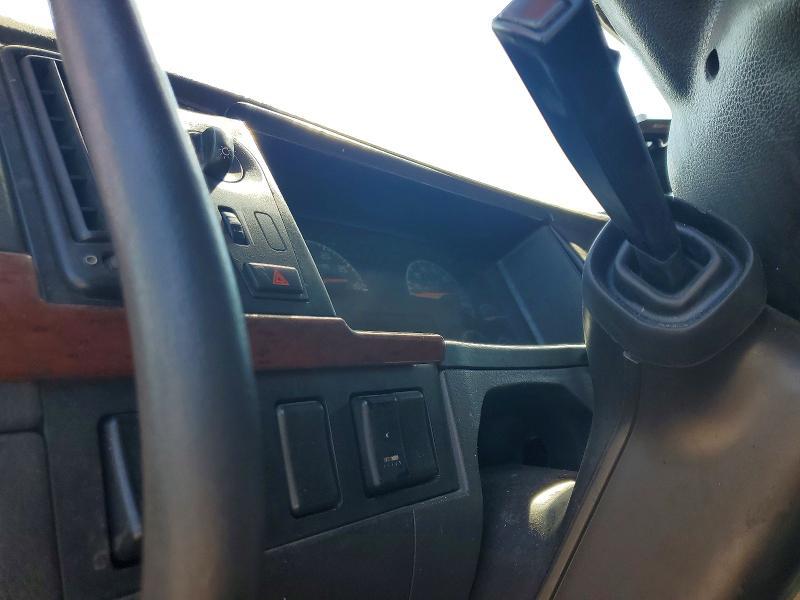 2012 Volv O VNL Semi Truck