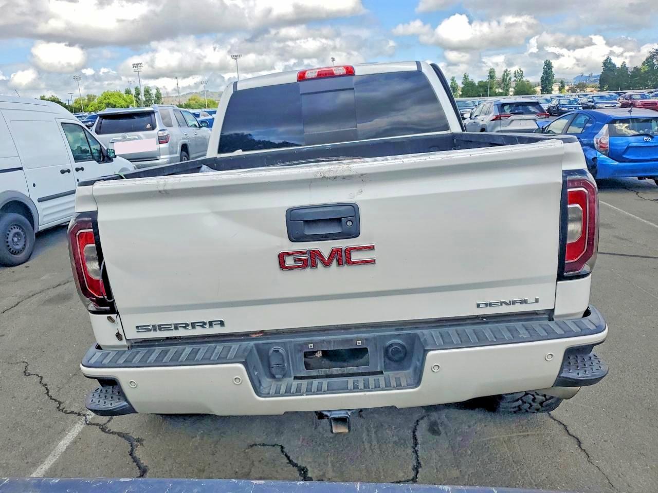 2018 GMC Sierra K1500 Denali