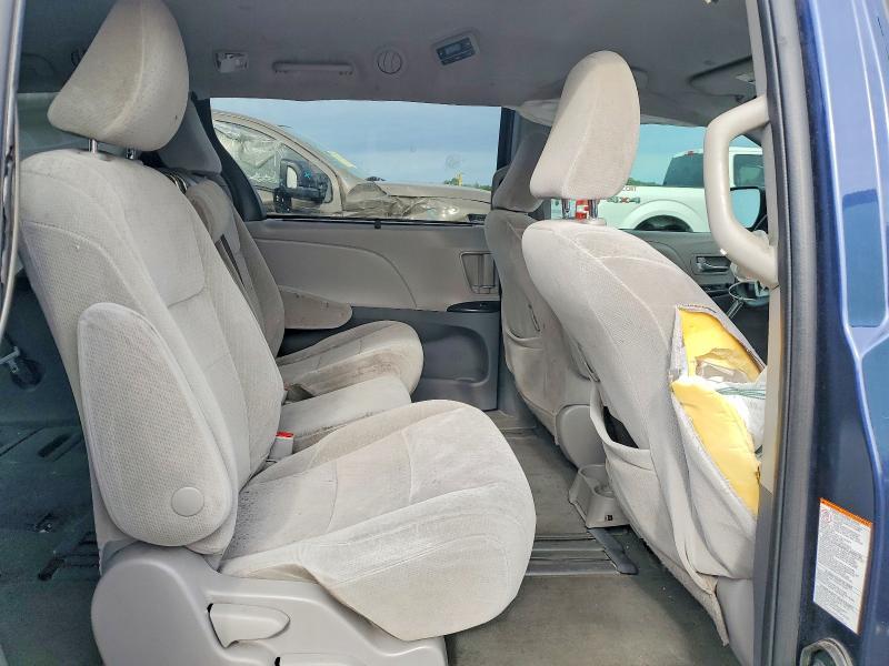 2020 Toyota Sienna le 8-passenger