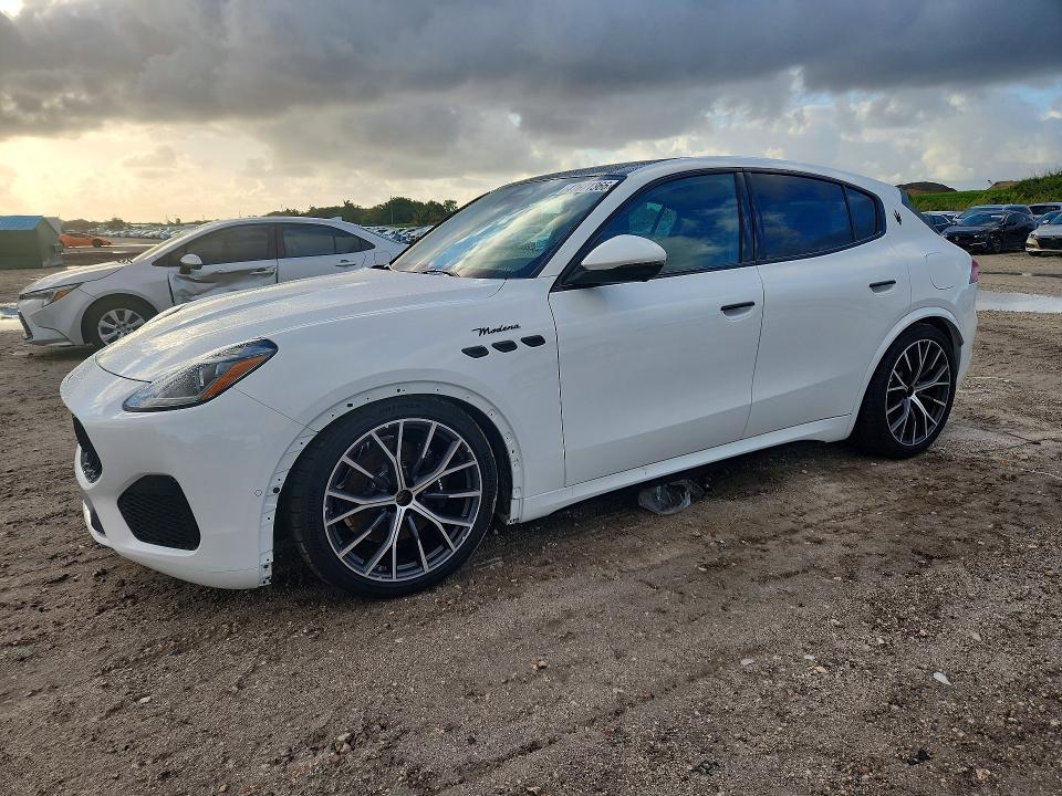 2026 Maserati Grecale Modena s