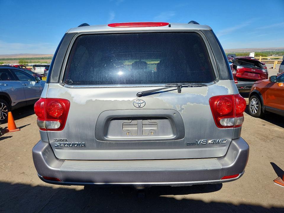2005 Toyota Sequoia SR5