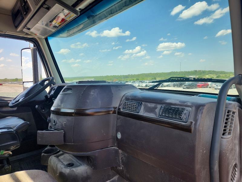 2012 Volv O VNM Semi Truck