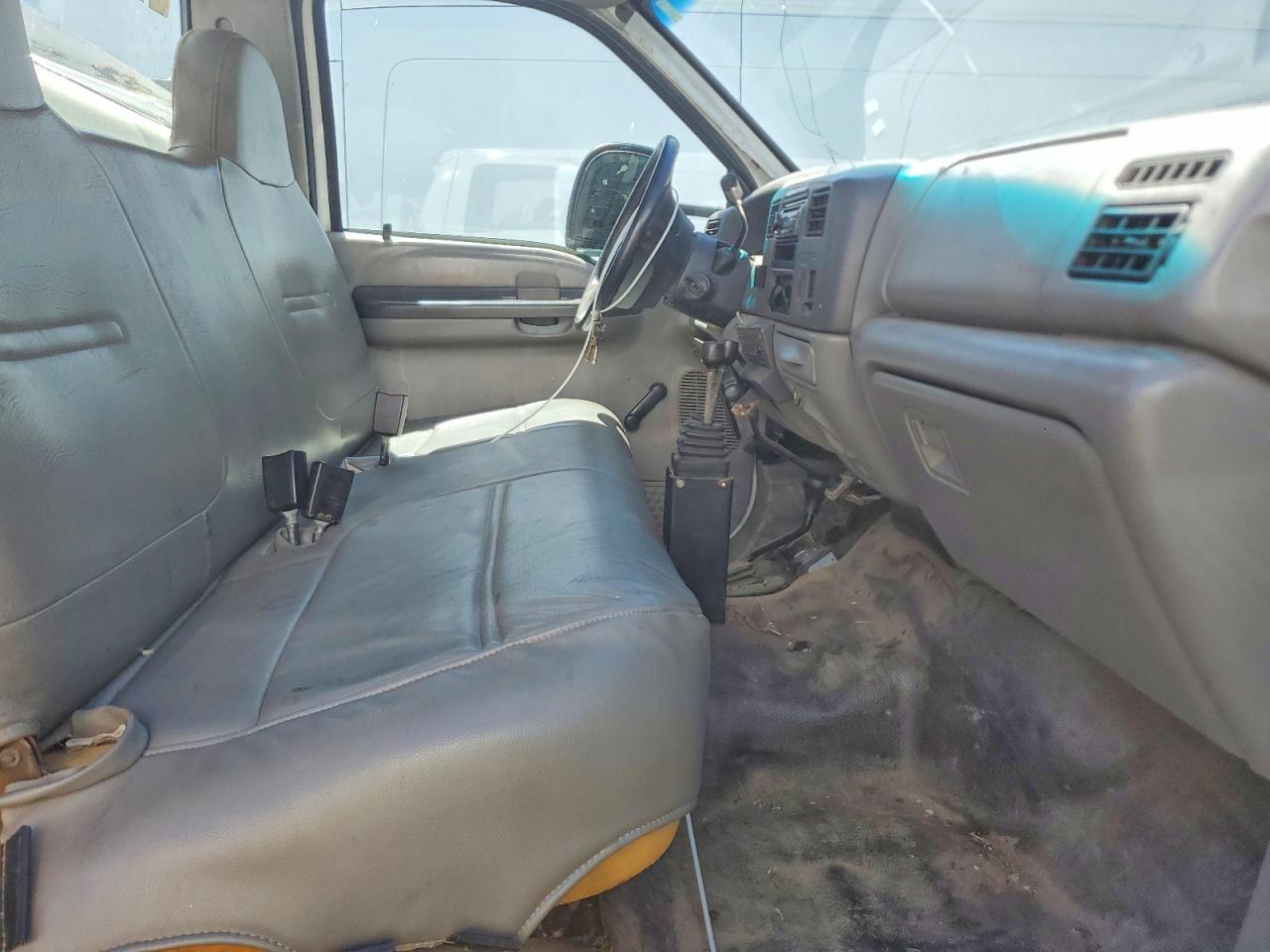 2001 Ford F450 Super Duty Dump Truck