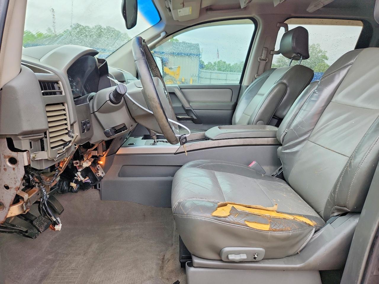 2005 Nissan Titan XE