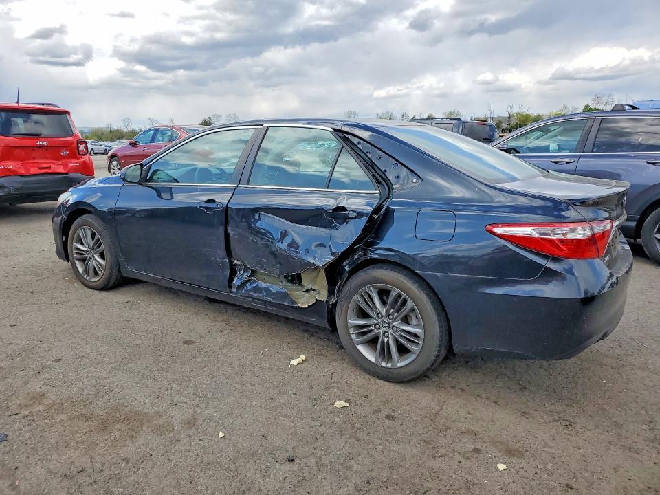 2015 Toyota Camry se
