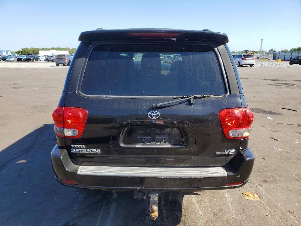 2005 Toyota Sequoia SR5