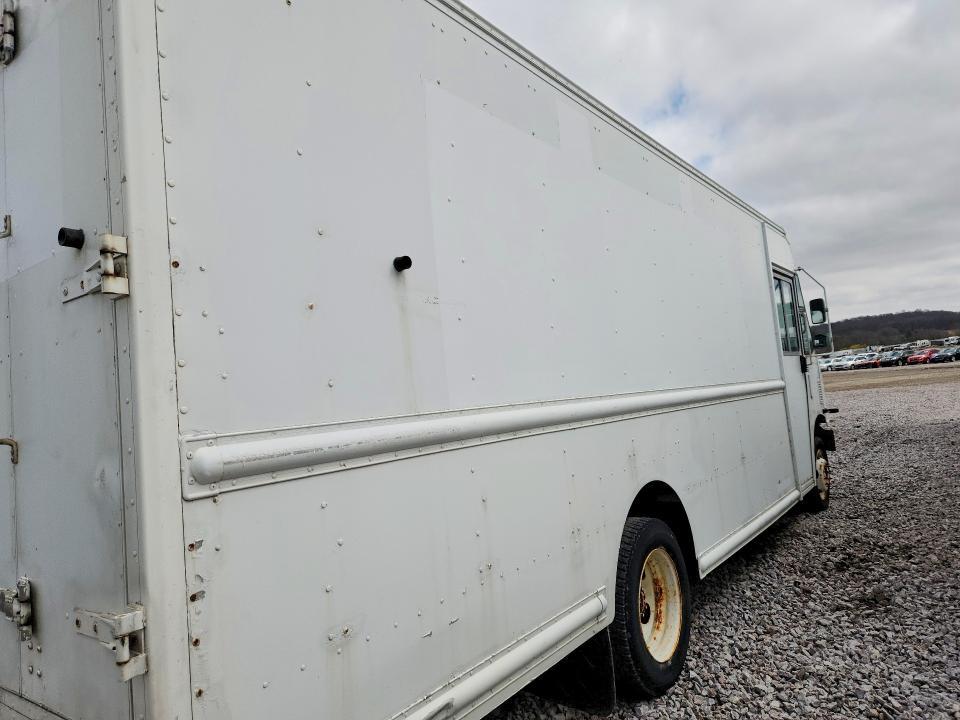 2015 Ford F59 Delivery Truck