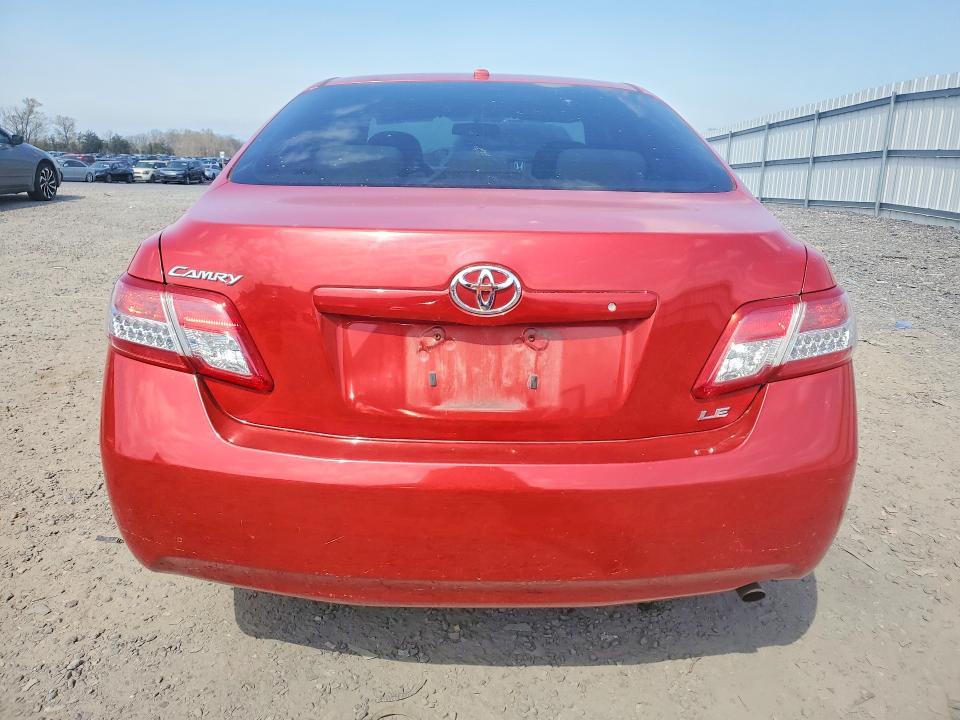 2011 Toyota Camry le