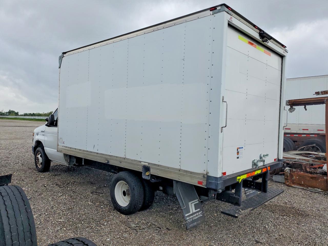 2013 Ford E350 BOX Truck