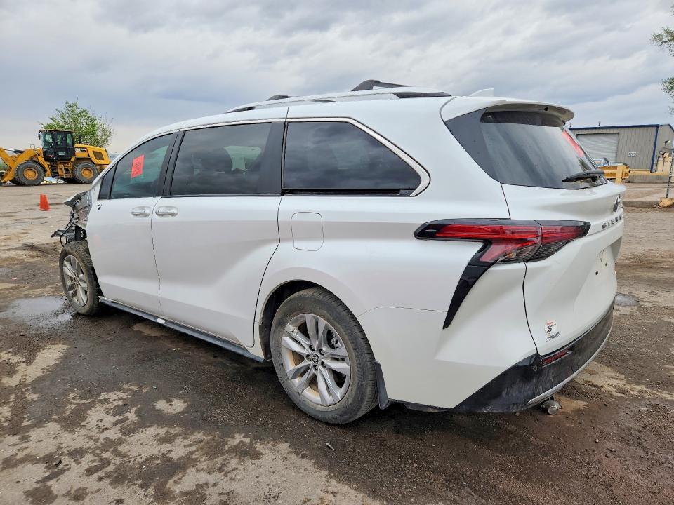 2024 Toyota Sienna Limited 7-passenger