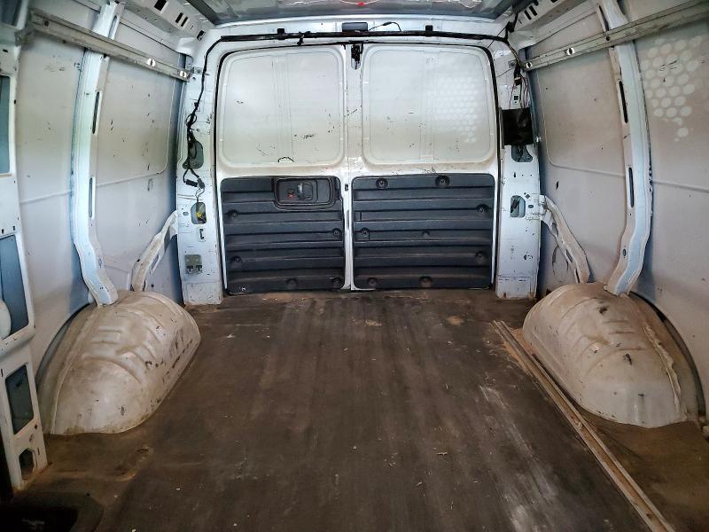 2010 Chev Express G2500