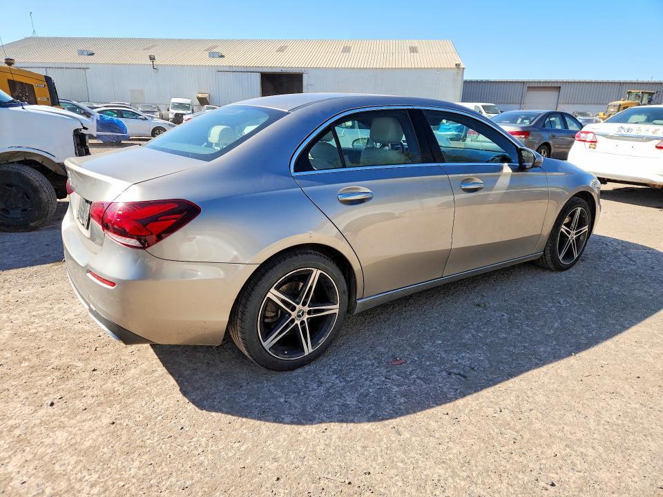 2019 Mercedes-Benz A 220