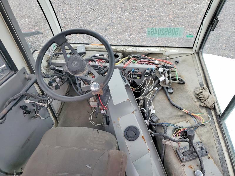 2016 Autocar Xspotter Yard Truck