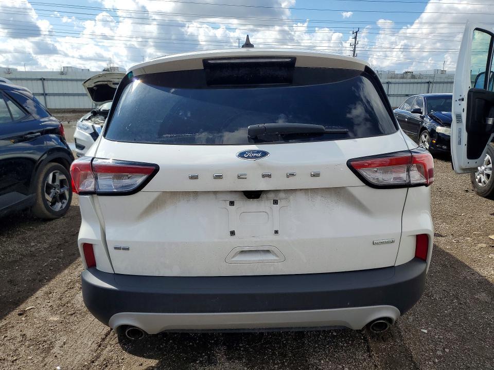 2020 Ford Escape se