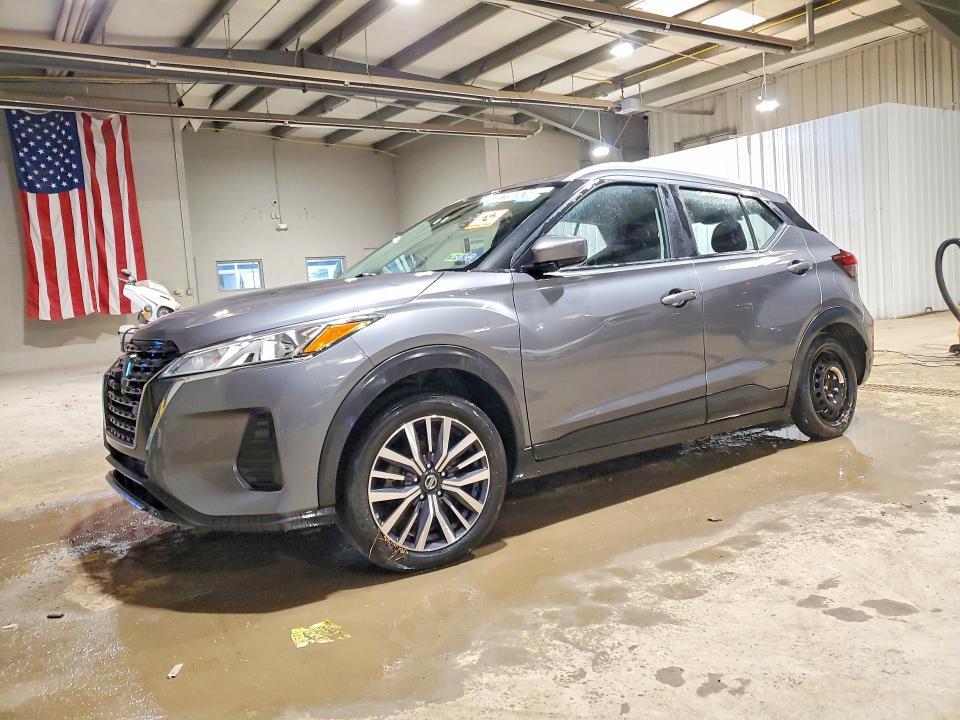 2021 Nissan Kicks sv