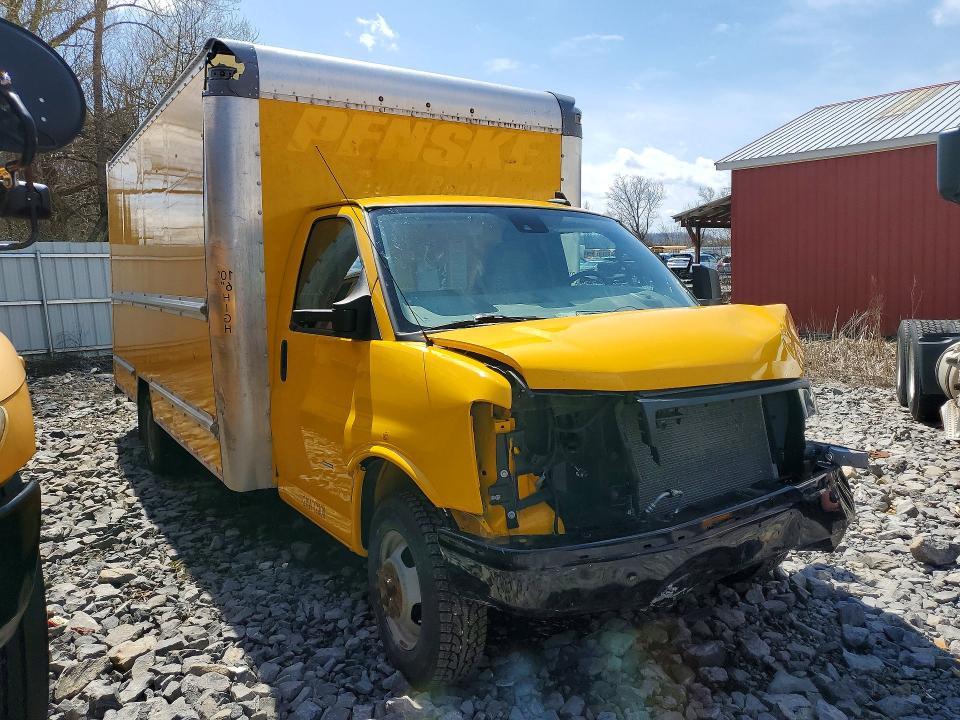 2021 GMC Savana BOX Truck