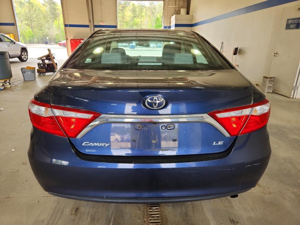 2016 Toyota Camry le