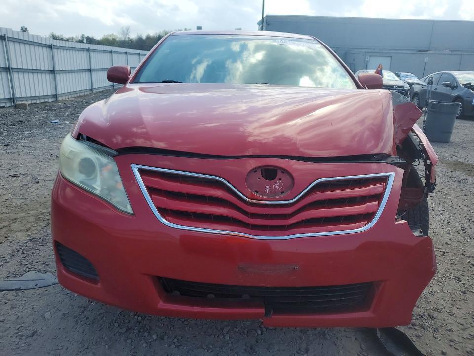 2011 Toyota Camry le