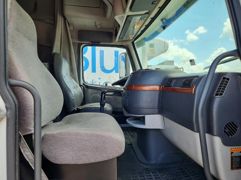 2012 Volvo VNL Semi Truck