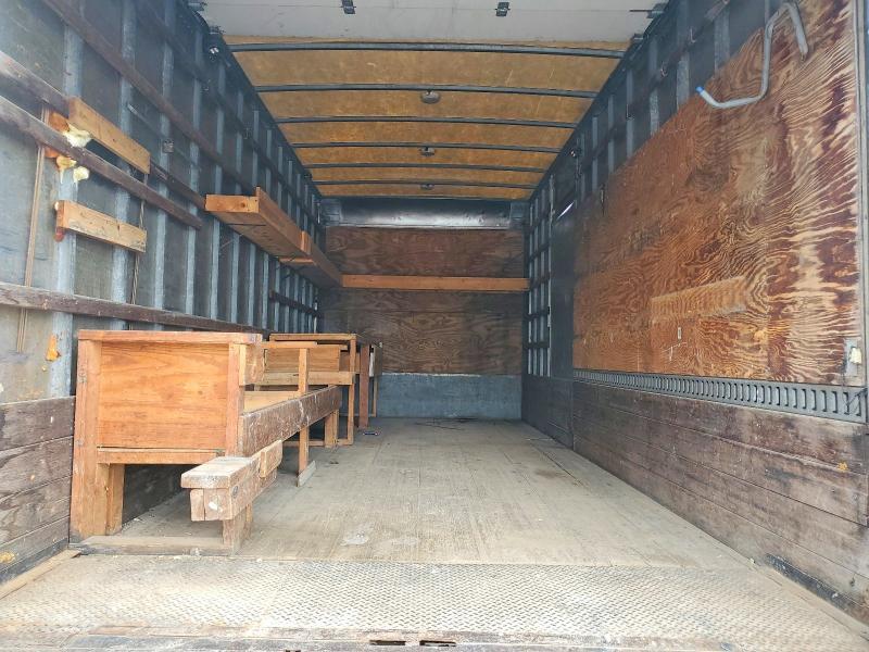 2006 Isuzu Npr box Truck