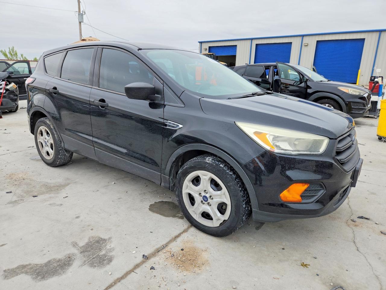 2017 Ford Escape s