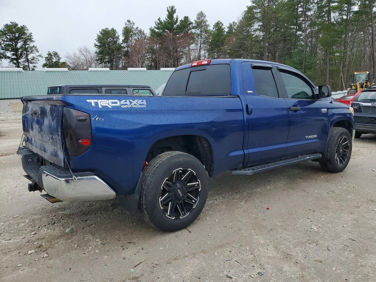 2015 Toyota Tundra SR5