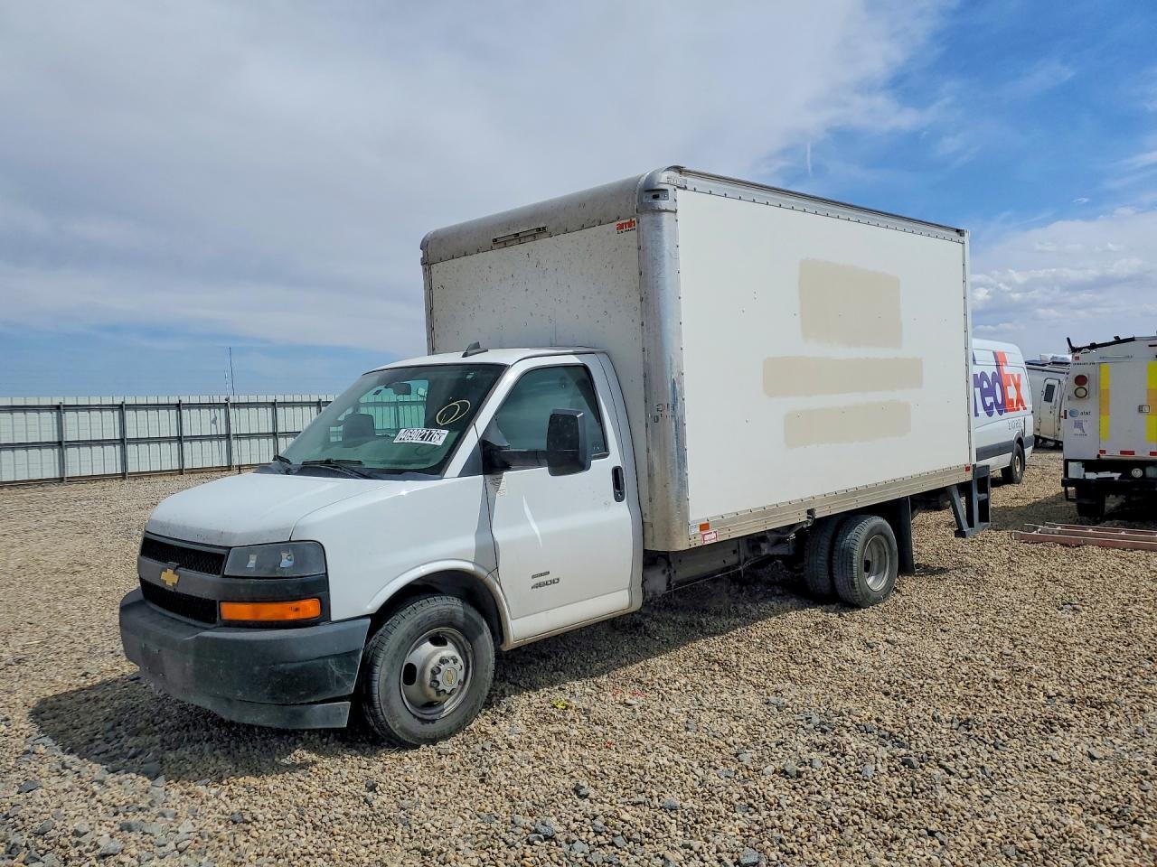 2020 Chev Express G4500